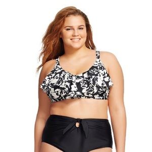 Ava & Viv Swimsuit Top (black and white) - Sz. 18W